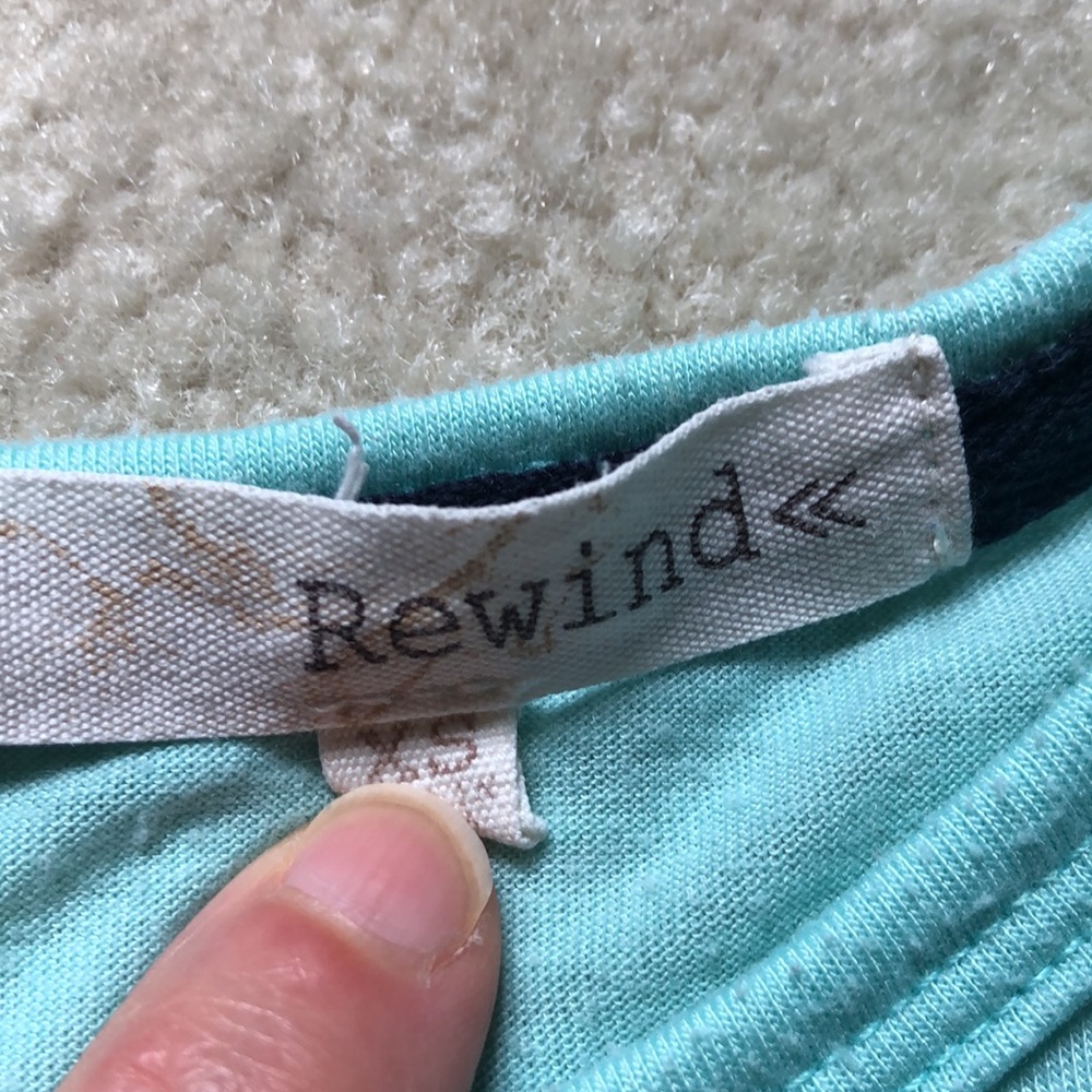Cute top! - Picture 2 of 3